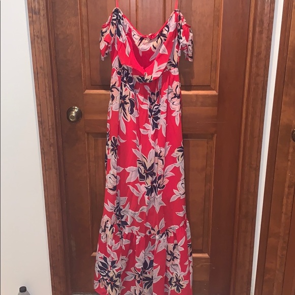 Red Floral off the shoulder maxi dress - Picture 2 of 4